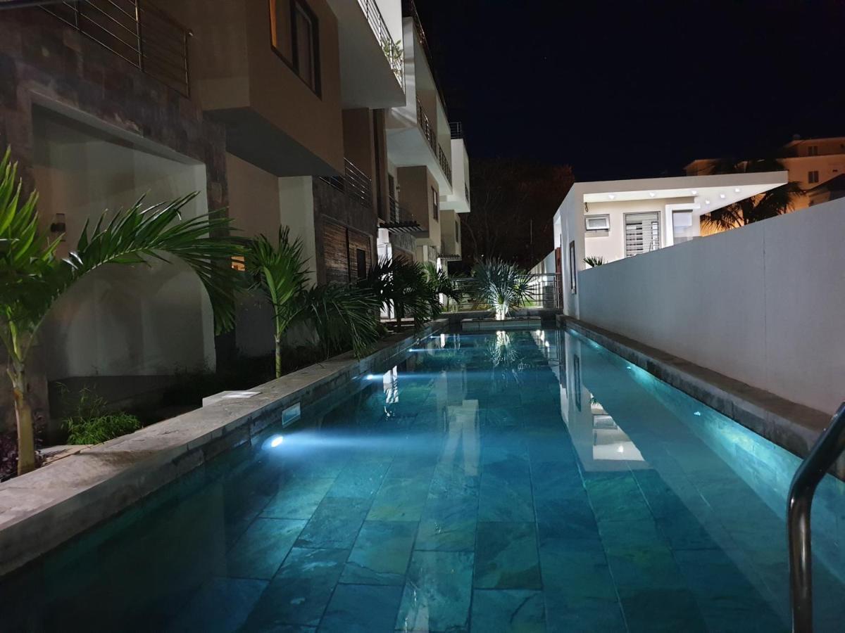 Westwood Luxury Penthouse With Private Roof Top Ref 15847 Flic en Flac Exterior photo